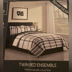 Fairfield Square Collection Jackson Reversible Stripe/Plaid Twin Comforter set